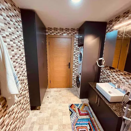 Modern , Two Bedroom And Livingroom On Main Street Appartamento Cekme
